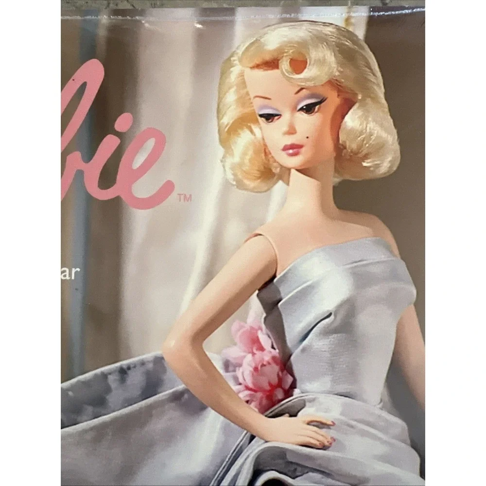 VINTAGE Barbie‎ Fashion Model Collection 16 Mo 2005 Calendar SEALED